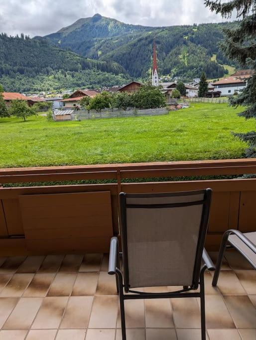 Sonnige Mit Balkon